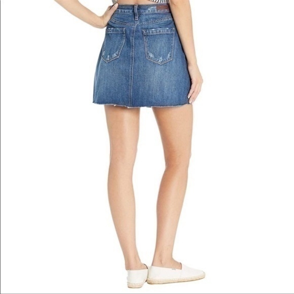 Blank Nyc Zip Front Raw Hem Denim Miniskirt In People Champ Blue NEW w/tags (26) - Picture 3 of 12